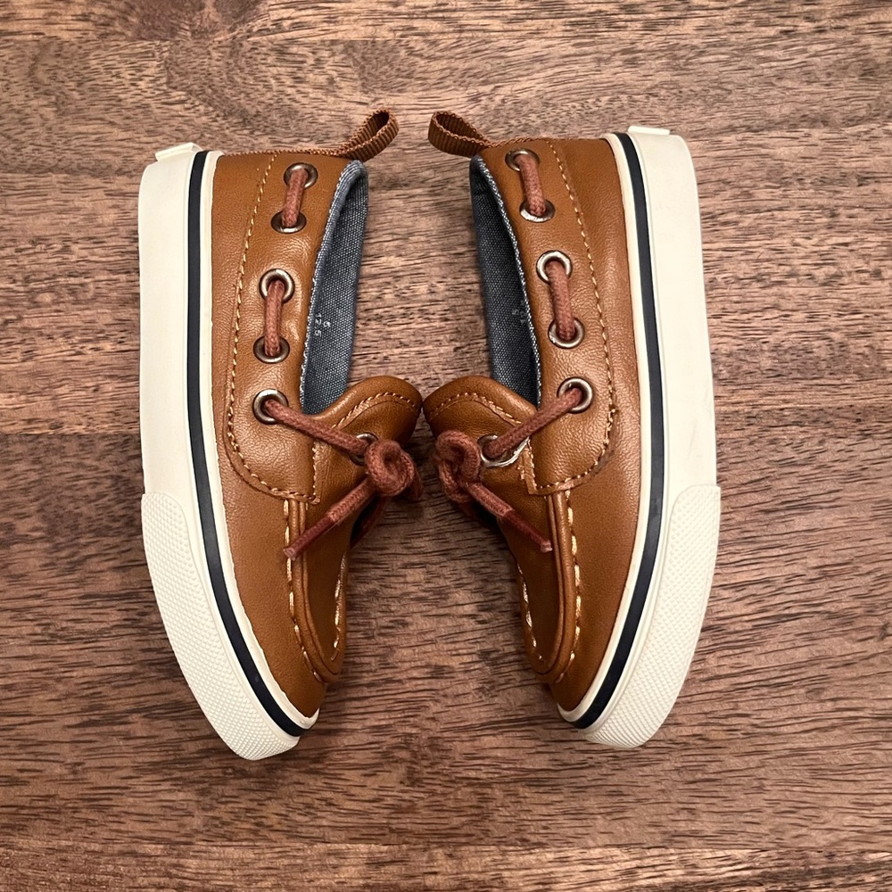 Old Navy Faux-Leather Boat Shoes in Cognac - Toddler Size 5 - Like New